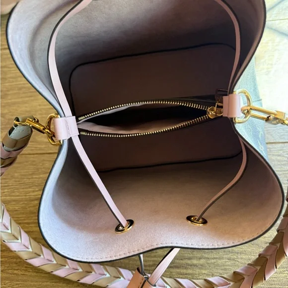 Brand new Louis Vuitton Neonoe with unique strap - Picture 4 of 10